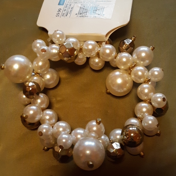 Faux Pearl and Gold Beaded stretch Bracelet NWT - Picture 5 of 5